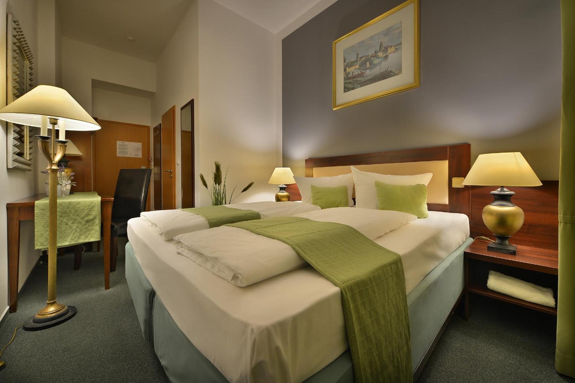 Prague Season Hotel Kültér fotó